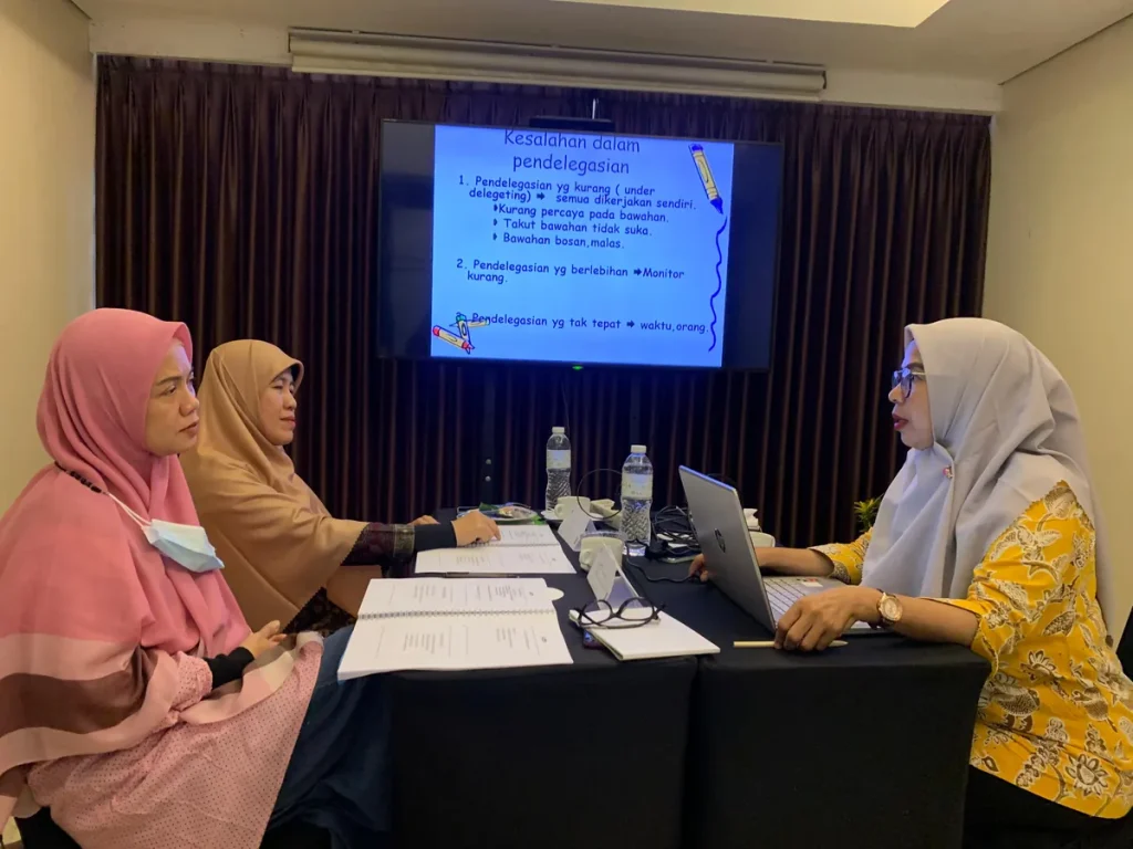 Training Manajemen Farmasi Rumah Sakit, Pelatihan Manajemen Farmasi, manajemen stok, kesalahan pengobatan, instalasi farmasi