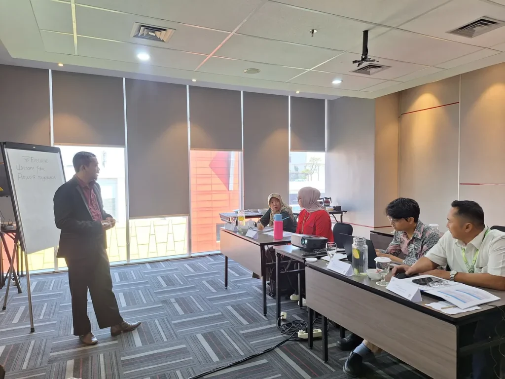 Training Manajemen ICU dan NICU Rumah Sakit Training ICU NICU, Pelatihan ICU NICU, Manajemen ICU dan NICU, audit akreditasi, mitigasi risiko klinis