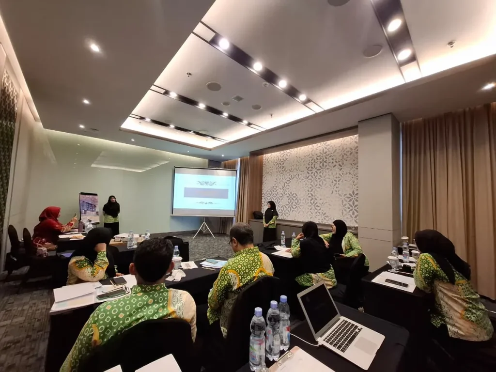 Training Pencegahan dan Penanggulangan HIV AIDS (P2HIV) Training Pencegahan HIV AIDS, Pelatihan Pencegahan HIV AIDS, risiko HIV/AIDS di tempat kerja, audit SMK3