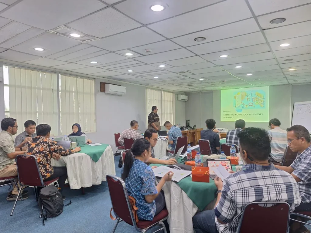 Strategi Akuisisi Produk Green Financing, Pelatihan Green Financing, Keuangan Berkelanjutan, Regulasi OJK
